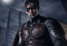 Brenton Thwaites como Robin