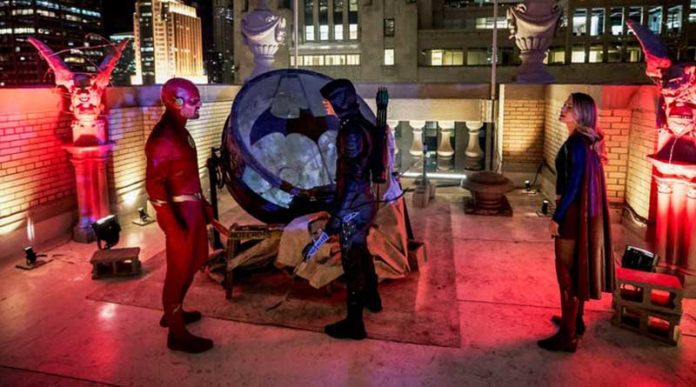 El Arrowverse no pudo usar la señal de murciélago de Gotham en Elseworlds