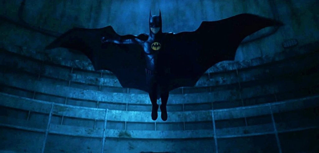 ¿Michael Keaton interpreta una versión alternativa de su Batman en The Flash?